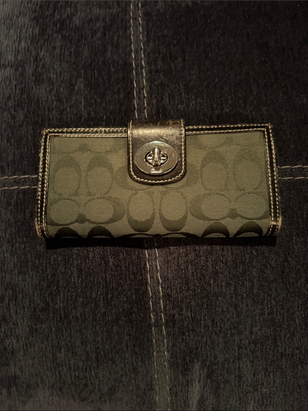 Coach Olive Green Signature Turnlock Card & Key Holder